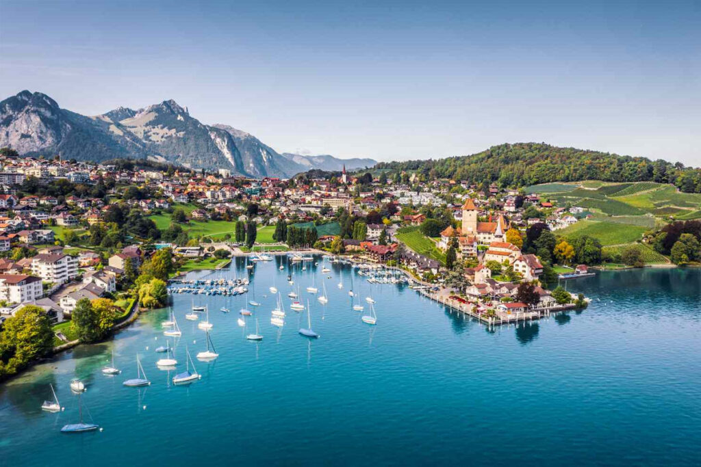 Schilderachtige meren in Zwitserland